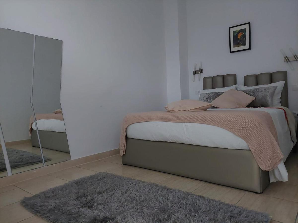 Appartamento Charming Loft In Oporto Esterno foto